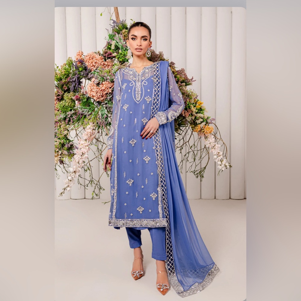 Pakistani/Indian Blue Embroidered Salwar Kameez